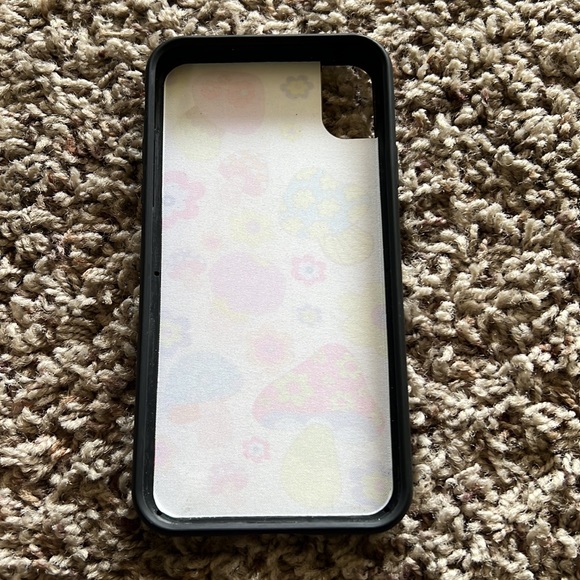 Wildflower Limited Edition iPhone Xr Case - Picture 4 of 5